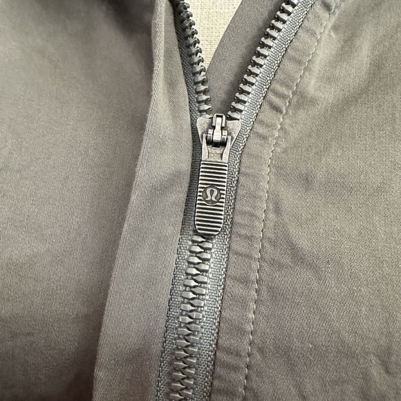 Lululemon Athletica City Stroll Hoodie Green Tencel Pullover Jacket 10 - Picture 4 of 6